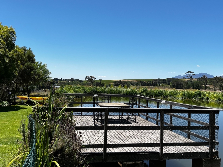 8 Bedroom Property for Sale in Raithby Western Cape